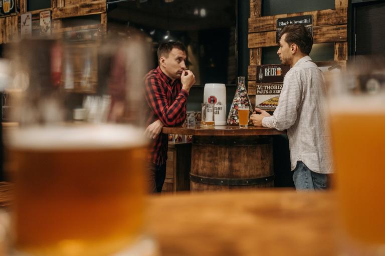 nieuws - alcohol drinken tijdens werktijd kost boa zijn baan